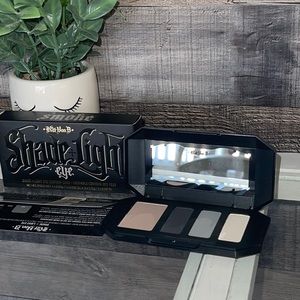 ❤️NEW!❤️Kat VonD Shade+Light Eye Contour Quad-Smoke. LAST ONE! Hard to find.